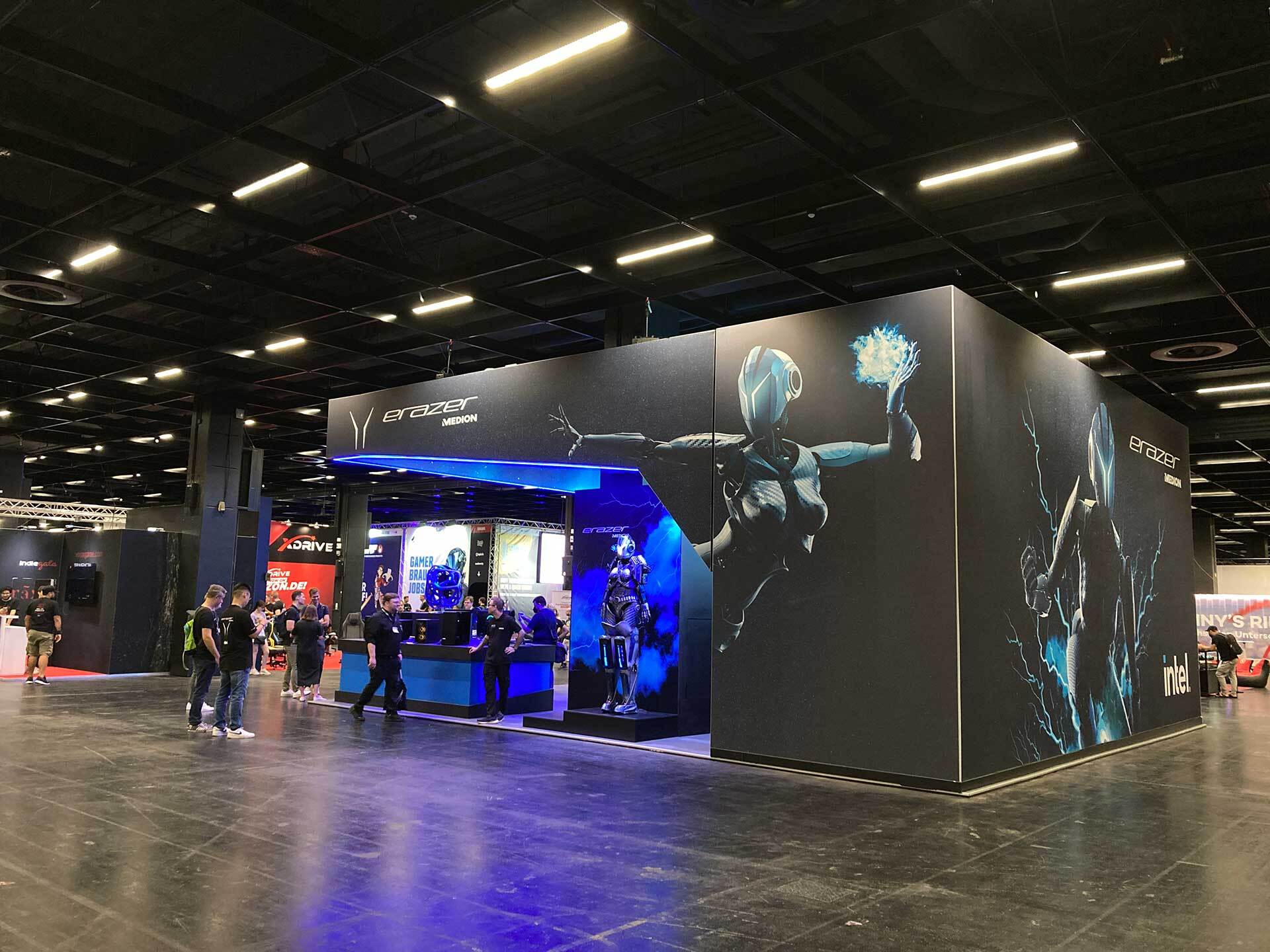 Medion ERAZER booth with an exterior wall at GAMESCOM