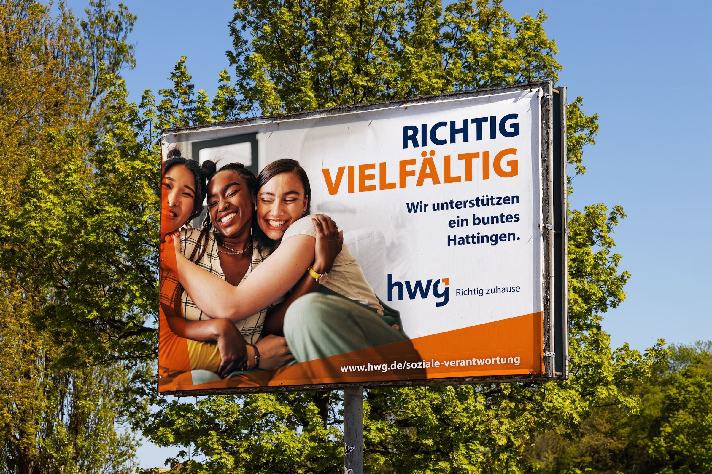 Outdoor billboard advertising for hwg Hattingen's “Richtig zuhause” image campaign